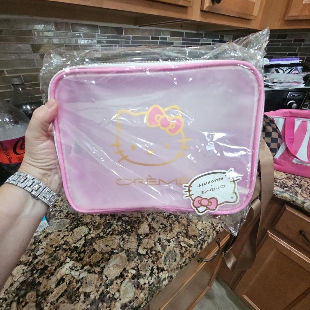 he Crème Shop x Sanrio Hello Kitty Perfect Pink Beauty Travel Case